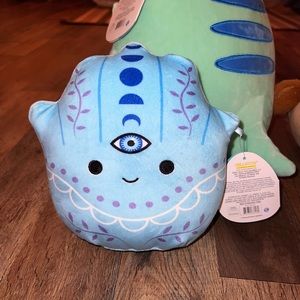 Gisla squishmallow 7.5inch (rare!!)